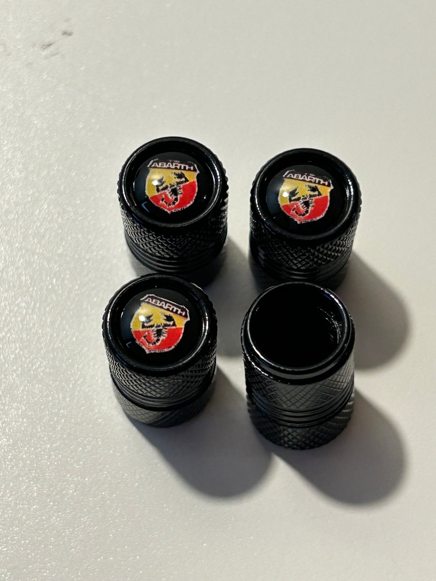 Tappi valvole pneumatici con logo Abarth