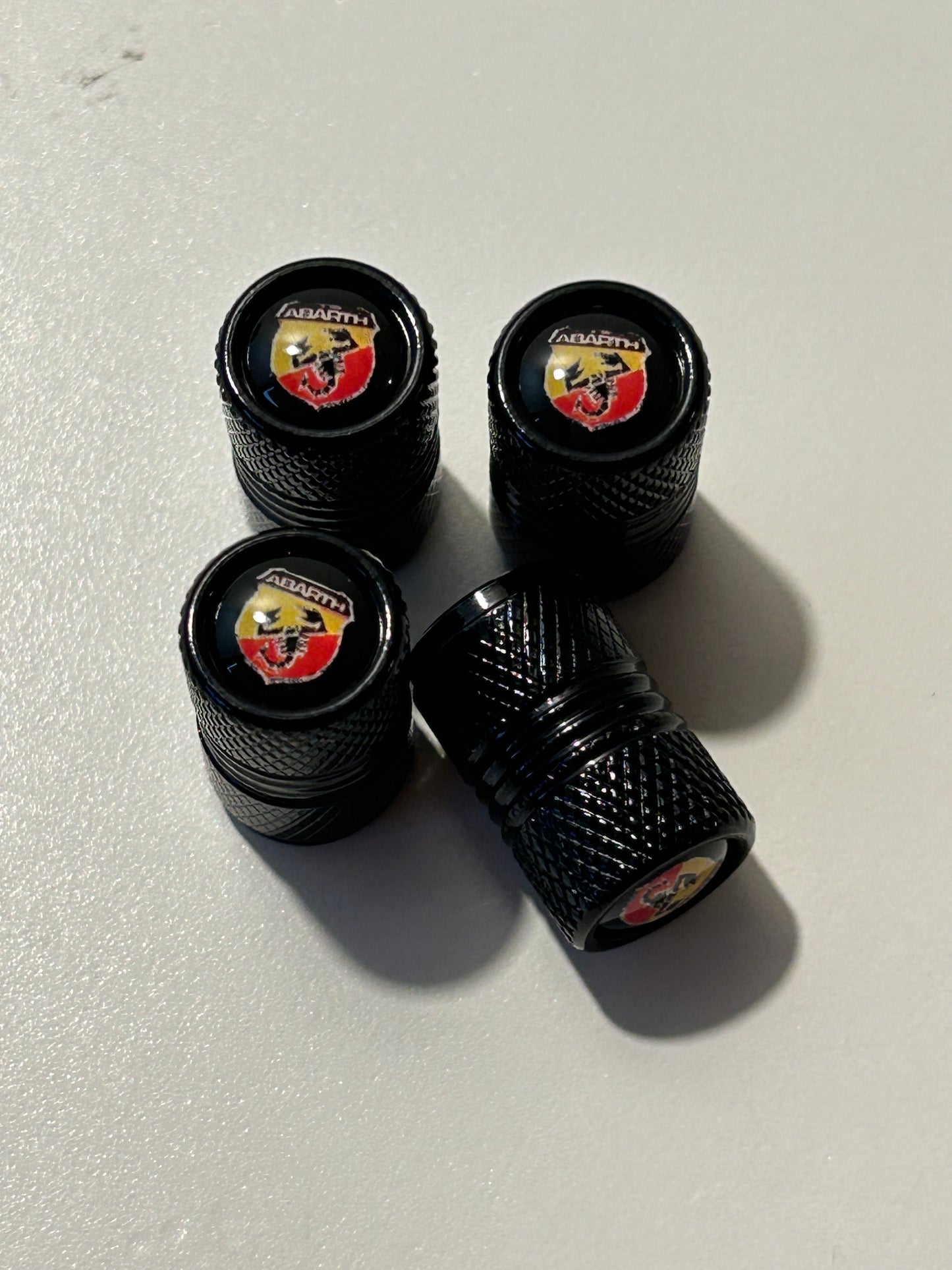 Tappi valvole pneumatici con logo Abarth