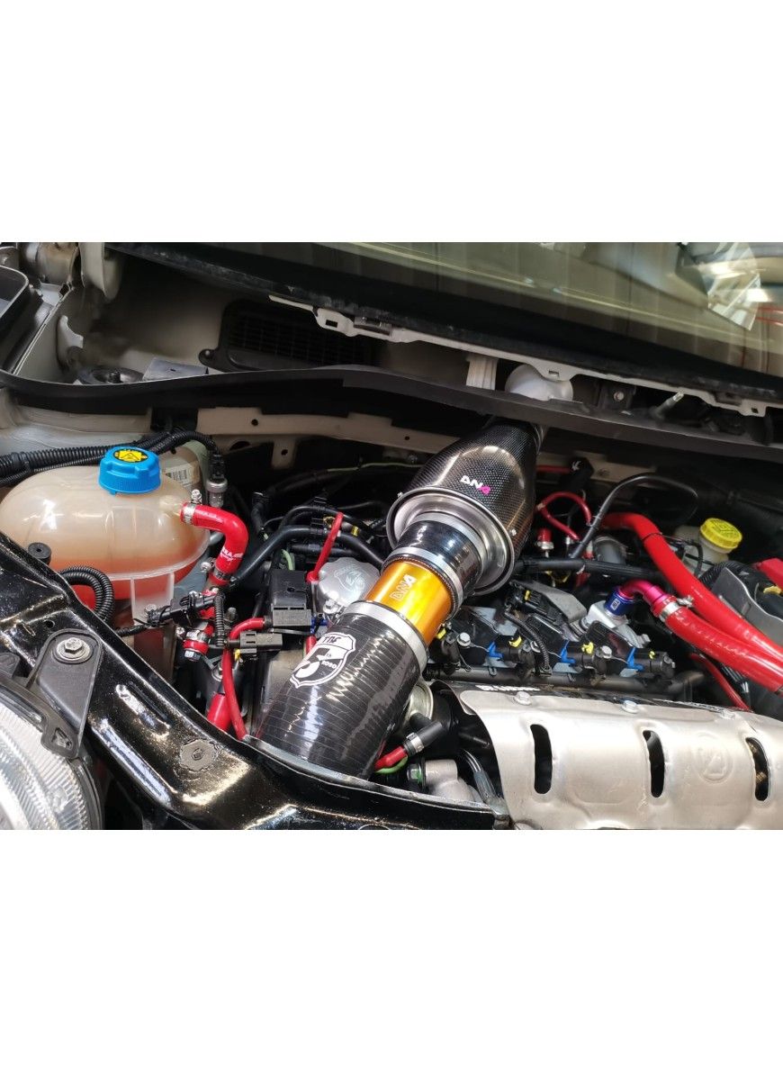 "Cold" intake kit with Venturi effect in DNA Racing carbon