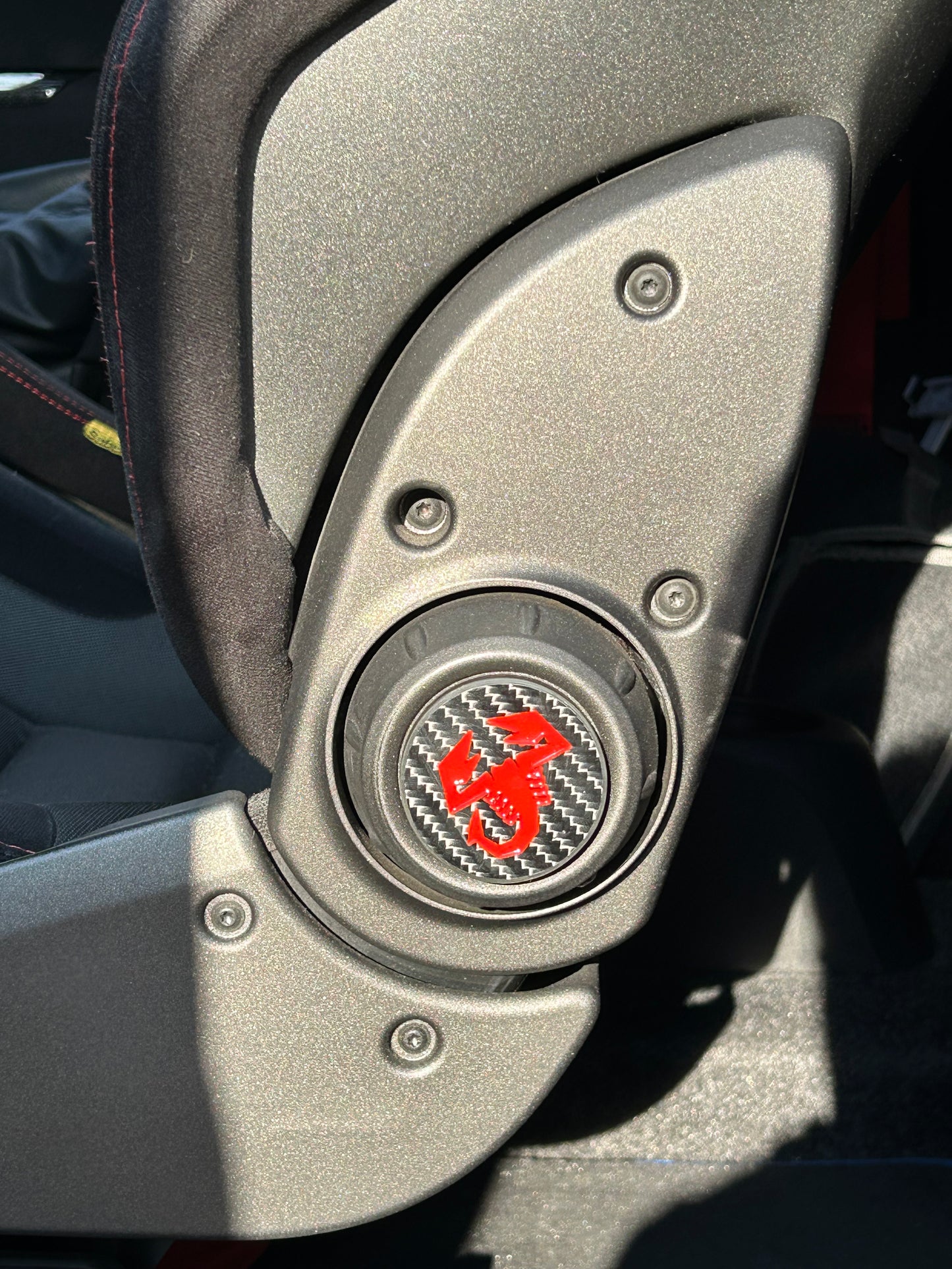 Coppia Cover rotelle sedili Sabelt in VERO CARBONIO per Abarth