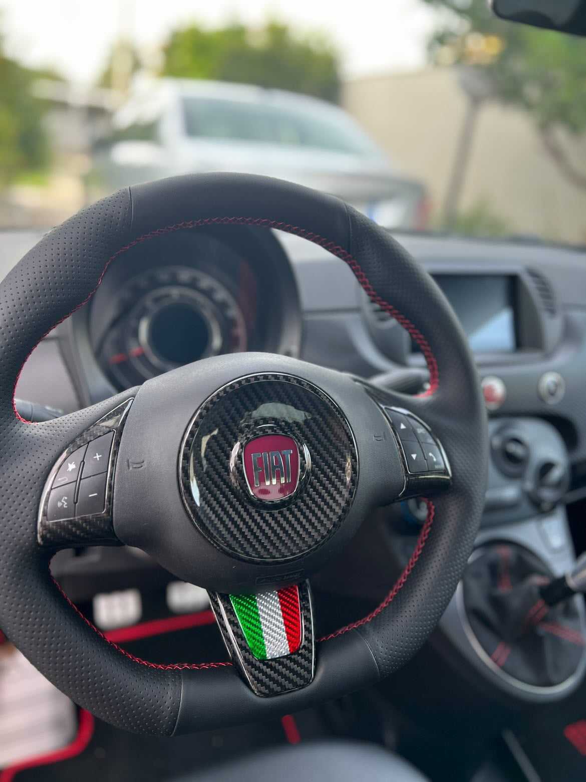 Pair of PRE REST steering wheel button covers. In real carbon Fiat 500 Abarth 595 - 695