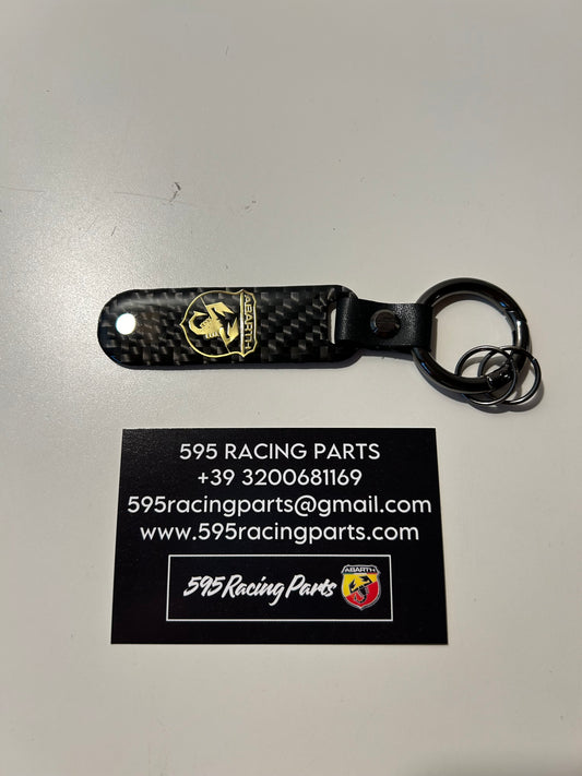 Portachiavi in carbonio resinato con logo Abarth oro