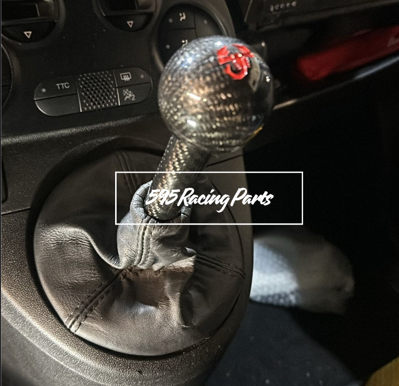 Gear knob in REAL CARBON with scorpion Fiat 500 Abarth - 595 - 500 - 695 - in different finishes 